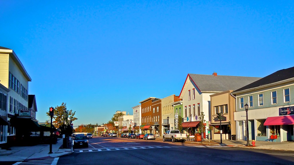 East Aurora Charming Neighborhood in Upstate New York Vidlers